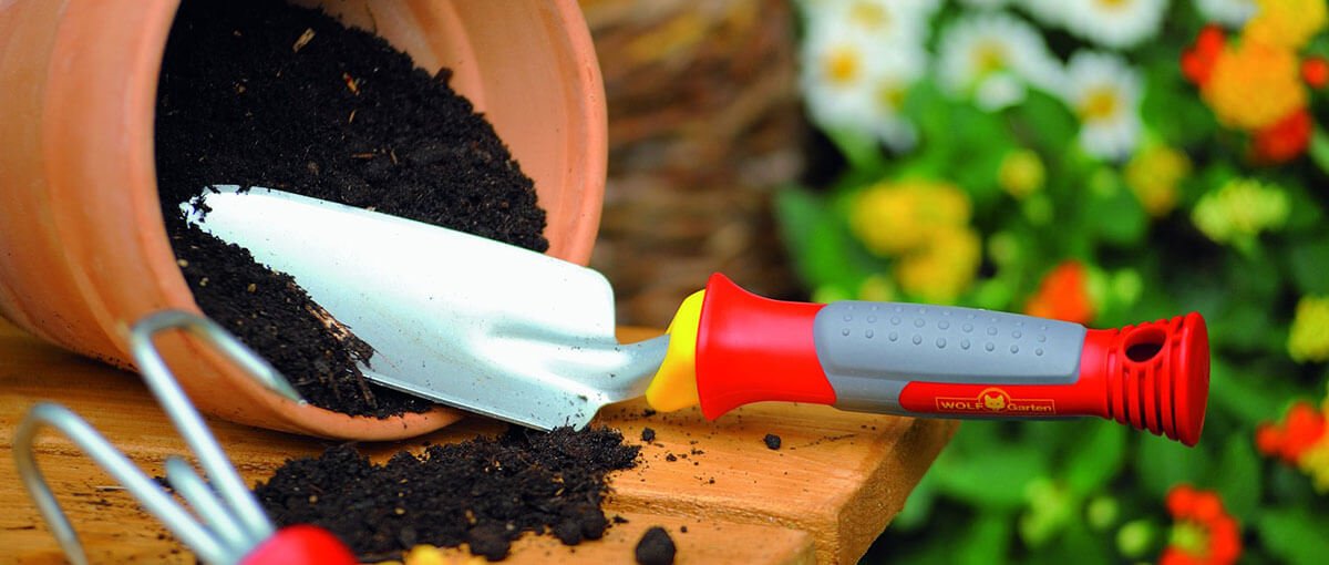 Things You Need to Know About The Garden Hand Trowel